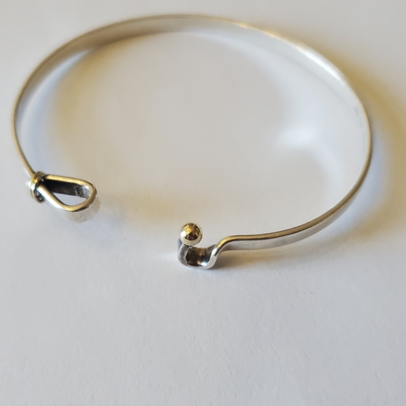 Tiffany & Co. Hook & Eye Silver and 18K Gold Bracelet - Retired - Picture 6 of 7